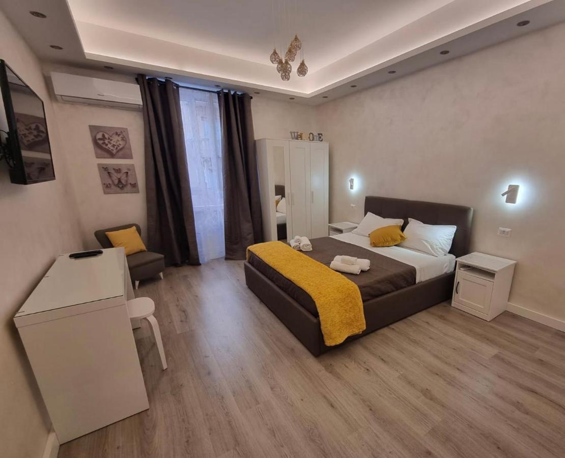Apartment Close To The Coloseum, 2 Minutes Walk From Metro A Luaran gambar