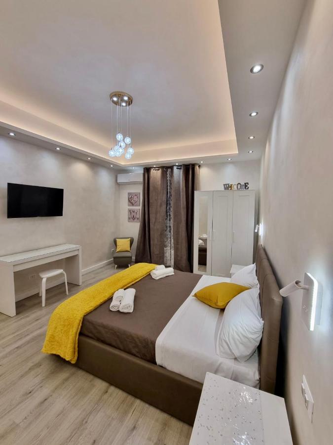 Apartment Close To The Coloseum, 2 Minutes Walk From Metro A Luaran gambar