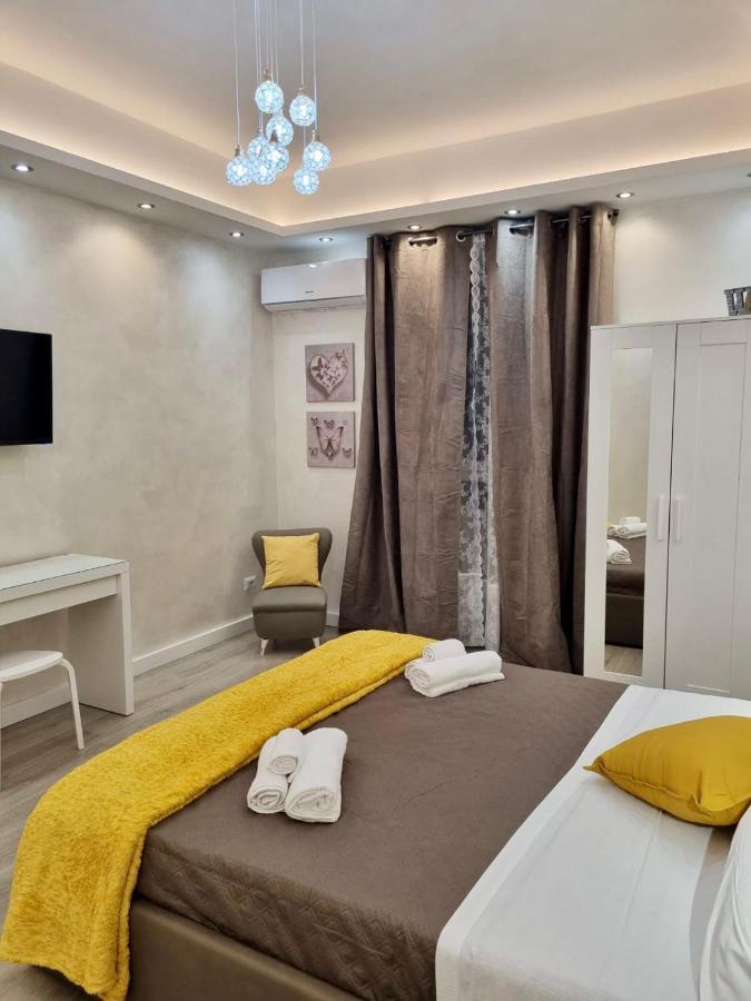 Apartment Close To The Coloseum, 2 Minutes Walk From Metro A Luaran gambar