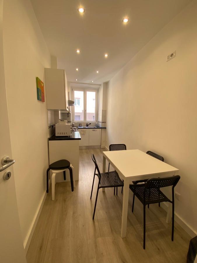 Apartment Close To The Coloseum, 2 Minutes Walk From Metro A Luaran gambar