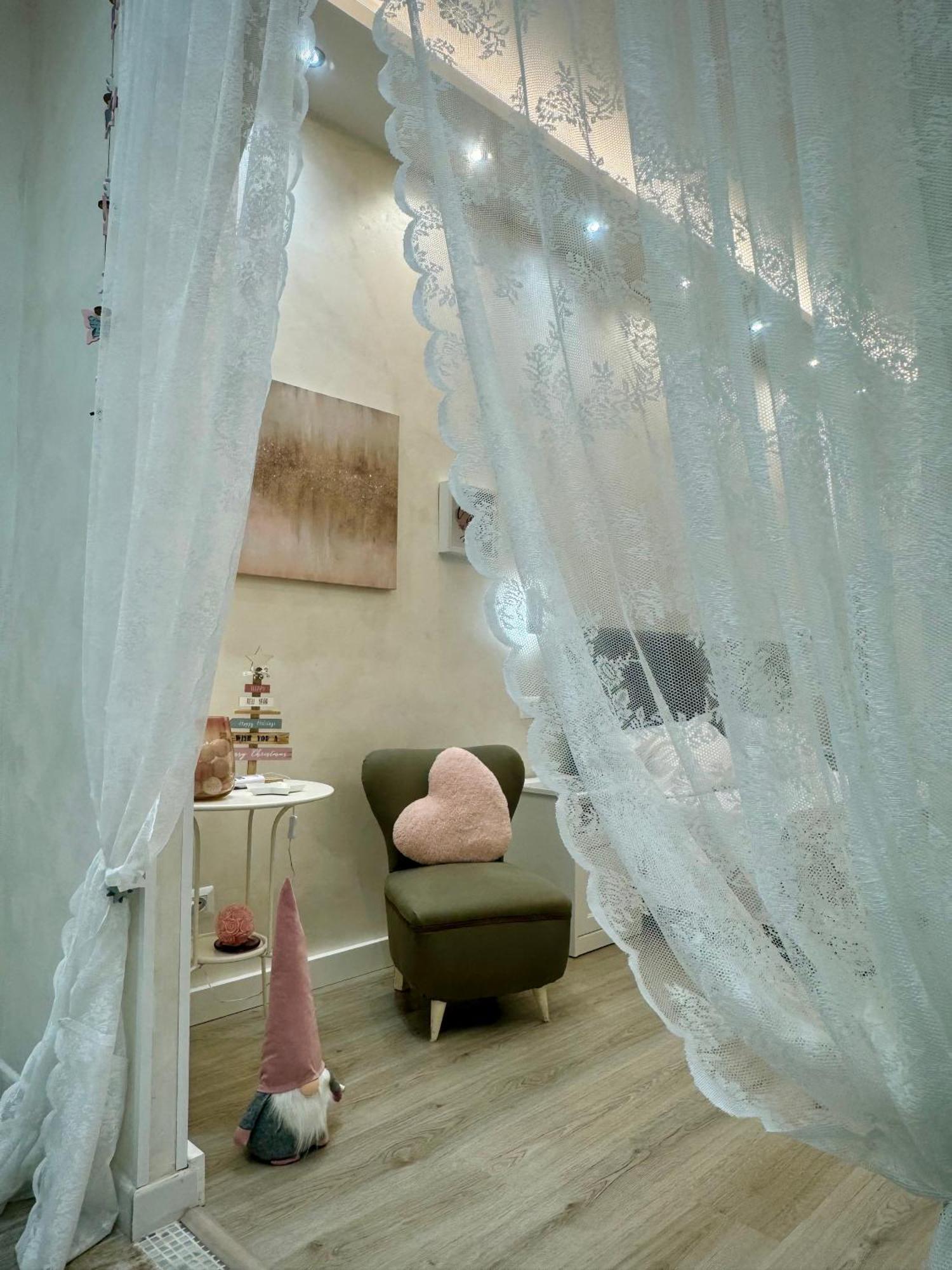 Apartment Close To The Coloseum, 2 Minutes Walk From Metro A Luaran gambar