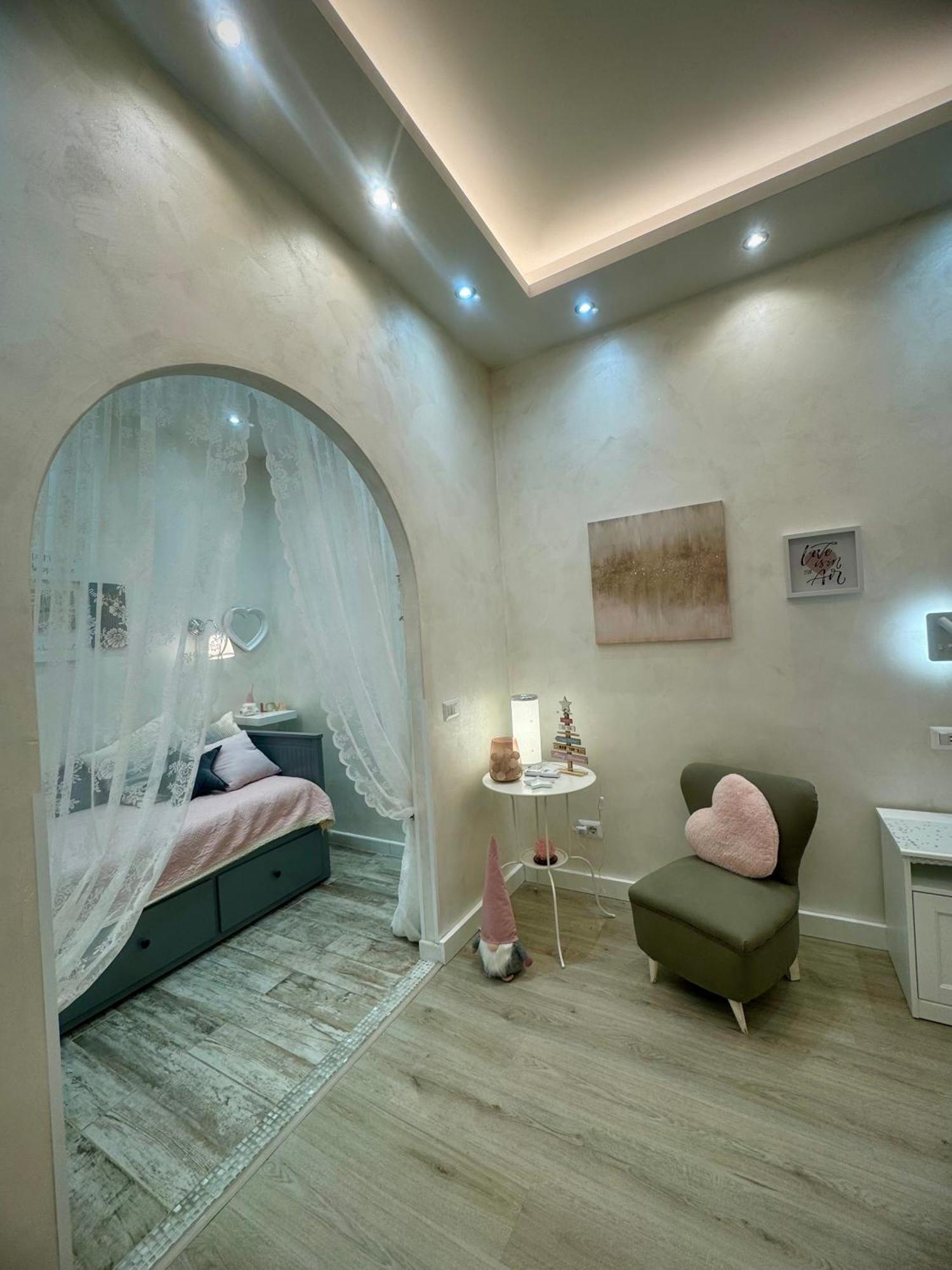 Apartment Close To The Coloseum, 2 Minutes Walk From Metro A Luaran gambar